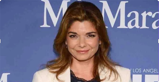 Laura San Giacomo Boob Size, Height, Net Worth, Husband, Age & Body Measurements