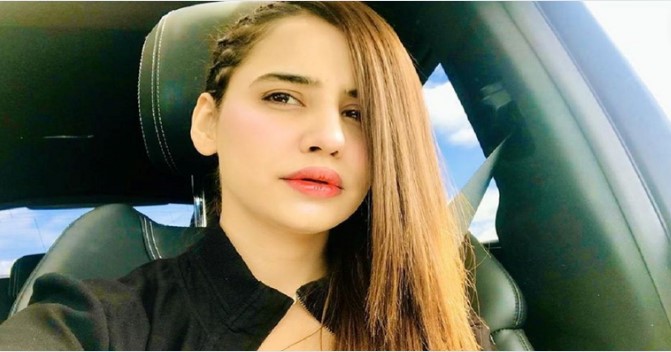 Saniya Shamshad Hussain Age, Instagram, Net Worth, Bra Size & Husband