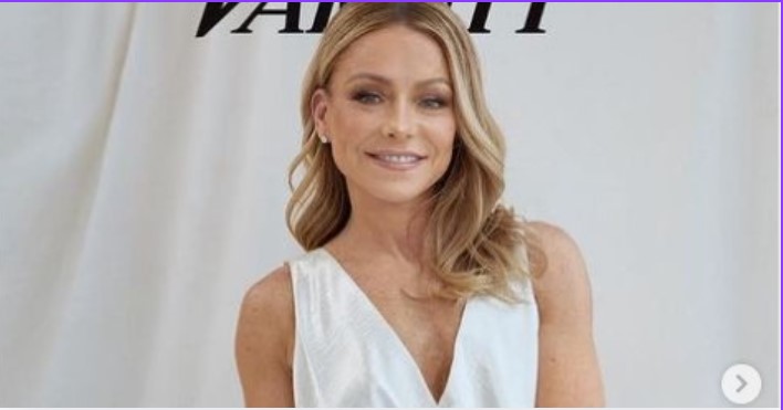 Kelly Ripa Age, Height, Weight, Bra Size, Husband, Dating, Instagram